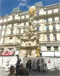  ??  ?? PLAGUE COLUMN