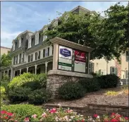  ?? PHOTOS COURTESY PARAGON BEHAVIORAL HEALTH SERVICES ?? A view of the building that houses Paragon Behavioral Health Services’ Ephrata office.