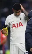  ?? ?? Tottenham’s Cristian Romero was injured against Everton