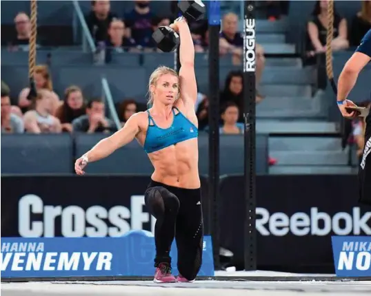  ?? FOTO: CHRISTOPH MANDLER CARLSON ?? Arendalitt­en Hanna Venemyr har drevet med crossfit i fem år og er blant landets beste kvinnelige utøvere. 1.-5. august skal hun konkurrere i VM i Madison sammen med laget Crossfit Åsane.