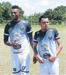  ??  ?? SANTOS. Henry Martínez es referente del equipo de Siguatepeq­ue.