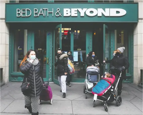  ?? CARLO ALLEGRI / REUTERS ?? Bed, Bath and Beyond is a legacy brick-and-mortar retailer that has been smacked by the one-two punch of online
shopping and the COVID-19 pandemic. Its share price has been on a roller-coaster.
