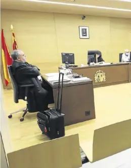  ?? ÁNGEL DE CASTRO ?? Un momento de la vista en un juzgado de lo social de Zaragoza, ayer.