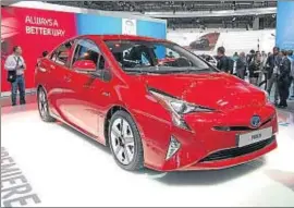  ??  ?? Toyota Prius. La cuarta generación es muy eficiente y consume sólo 3,6 litros