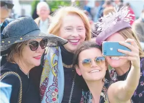  ?? Picture: MARK WILSON ?? Star trainer Gai Waterhouse (centre) poses for a selfie with Geelong footballer Lily Mithen and other members of the Mithen family.