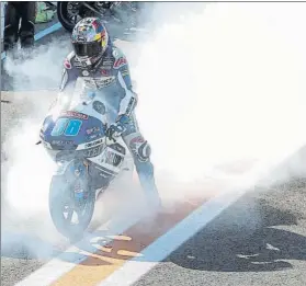  ?? FOTO: EFE ?? Jorge Martín conquistó su primera victoria en Moto3. Sin rivales en Cheste