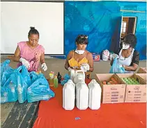  ?? DIVULGAçãO ?? Frente CDD doa kits de higiene, limpeza e alimentos na Zona Oeste