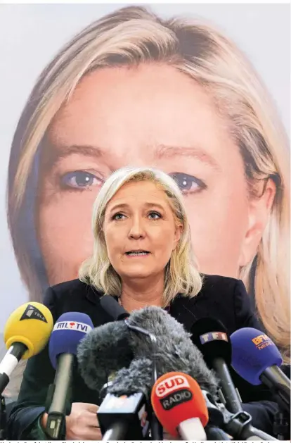  ??  ?? Marine Le Pen feiert ihren Sieg bei der ersten Runde der Regionalwa­hl – der große Verlierer ist letztlich Nicolas Sarkozy