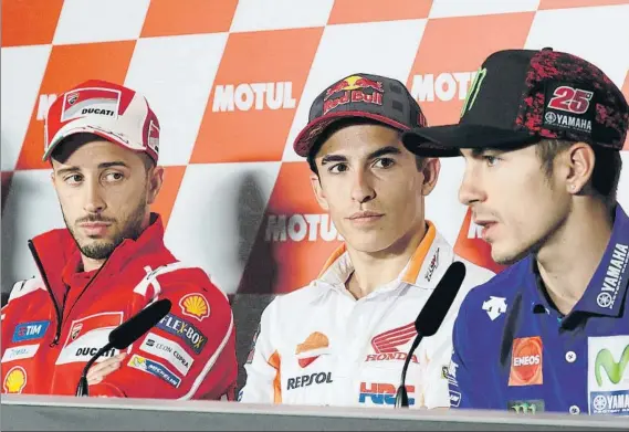  ?? FOTO: EFE ?? Tres aspirantes a una sola corona de MotoGP. Andrea Dovizioso, Marc Márquez y Maverick Viñales dando explicacio­nes en la rueda de prensa del Gran Premio de Japón