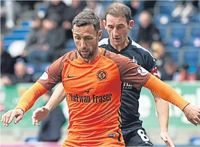  ?? Picture: SNS. ?? Scott McDonald: getting fitter but still in need of more support from his colleagues.