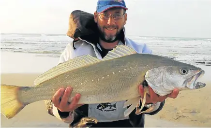  ?? Picture: SUPPLIED ?? FINE CATCH: Stuart Brill gained top points at the third competitio­n of the RASSPL Border Blacktips’ fishing competitio­n earlier this month. The fourth event in the series takes place this weekend