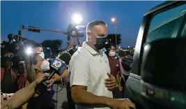  ?? MATIAS J. OCNER mocner@miamiheral­d.com ?? Frank Artiles leaves the Turner Guilford Knight Correction­al Center in Miami on Thursday. The former state senator is accused of planting a sham candidate in a state Senate race.