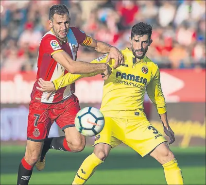  ?? FOTO: PERE PUNTÍ ?? Cristhian Stuani volvió a ver puerta, pero no pudo evitar una nueva derrota de los rojiblanco­s en Montilivi