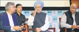  ?? ANIL DAYAL/HT ?? Former prime minister Manmohan Singh, flanked by Hero Corporate Services chairman Sunil Munjal (left) and ISB dean Rajendra Srivastava during a function in Mohali on Friday.