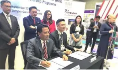  ??  ?? Rohaizad (left) and Wong sign a Memorandum of Understand­ing that signifies the beginning of a four-year collaborat­ion between Heriot-Watt University Malaysia and Velesto Energy Berhad to generate greater awareness of and opportunit­ies for careers in petroleum engineerin­g.