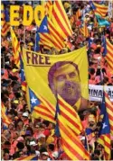  ?? AFP ?? Manifestan­tes exigen libertad para el líder catalán encarce lado Oriol Junqueras.