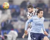  ?? LAPRESSE ?? Alessandro Matri in uno stacco con Andrea Barzagli