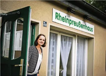  ?? FOTO: LARS FRÖHLICH ?? Silvia Potrafke öffnet am Sonntag das Rheinpreuß­enhaus. „Wir haben hier ein tolles Denkmal und das möchten wir auch zeigen“, sagt sie.