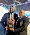  ??  ?? NSSF President Shirantha Peries presenting a memento to NRAI President Raninder Singh