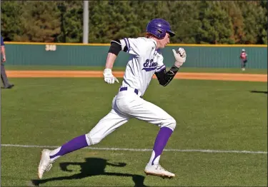  ?? Terrance Armstard/News-Times ?? Hit the afterburne­rs: El Dorado's Leighton Turbeville heads for home against Hope. Turbeville scored from second base on a ground out in the Wildcats' 11-1 win Friday at the El Dorado/Union County Recreation Complex.