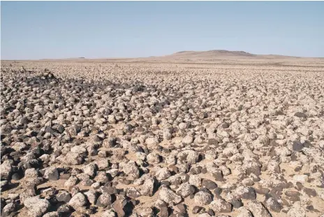  ?? Alamy ?? The bleak Black Desert provides a route to ship illicit drugs including Captagon to markets across the Arab world