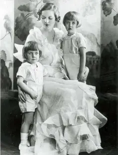  ??  ?? Diana – Mosley’s second wife – with her sons from her first marriage, 1930