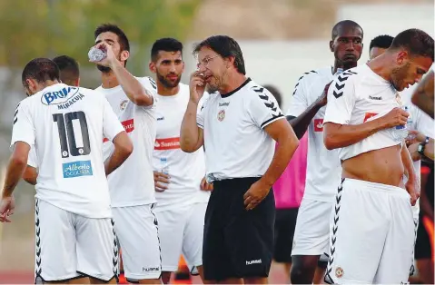  ??  ?? Manuel Machado não cede o favoritism­o ao adversário, o FC Porto