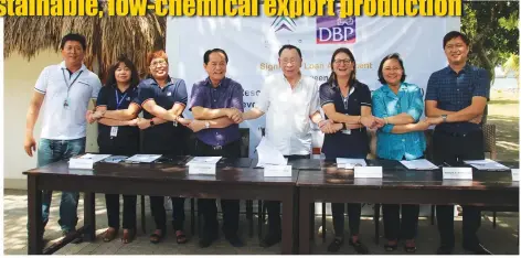  ??  ?? PARTNERS. Hijo Resources Corporatio­n CEO Rosanna Tuason Fores with Developmen­t Bank of the Philippine­s officers Alberto G. Romulo, chairman, Cecilia Borromeo, president; directors Luis C. Bonguyan and Emmanuel P. Galicia Jr. with DBP Davao del Norte...