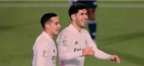  ??  ?? Decisivi Da sinistra Lucas Vazquez, 29 anni, e Marco Asensio, 24, in gol per il Real Madrid ieri