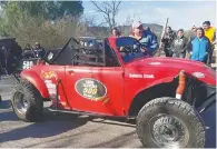  ??  ?? Se realizó con gran éxito la carrera “Rodando con Dinosaurio­s 275” en General Cepeda.