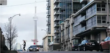  ?? COLE BURSTON / THE CANADIAN PRESS ?? Keeping the builder on as a condo property manager needs careful considerat­ion.