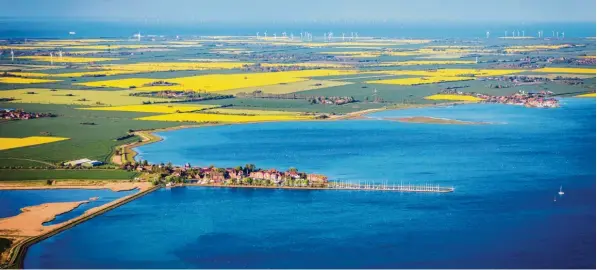  ?? Foto: dpa ?? Wer um die Ostsee-Insel Fehmarn wandern möchte, muss 75 Kilometer zurücklege­n. Das ist in zwei oder drei Tagen gut machbar. Das quirlige Inselleben ist dann oftmals ganz weit weg.