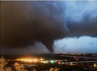 Tornade D'eau Dessin : En Une Nuit Trois Tornades Pressreader