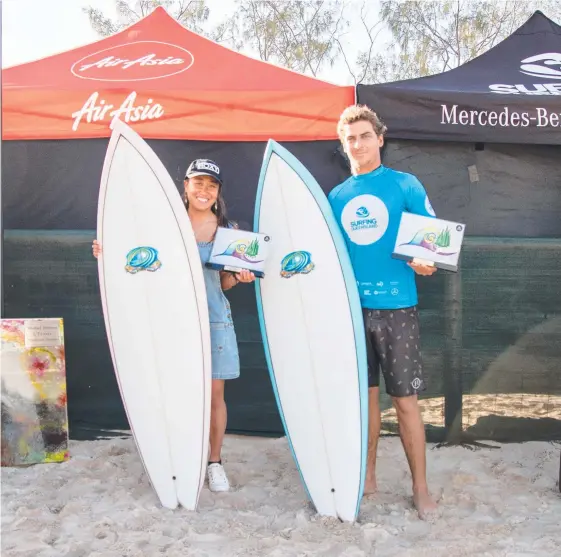  ?? Picture: BEN STAGG/SURFING QUEENSLAND ?? Callum Robson and Ren Hashimoto after claiming victory at the MP Classic on the Gold Coast.