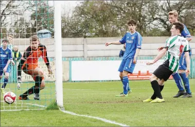  ?? PICTURES: Media Image ?? DAN THE MAN: Blyth Spartans' Daniel Maguire scores his side's first goal