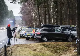  ??  ?? ALLA NEKAR. Två bröder, en bekant och brödernas pappa åtalas för mordet i Marbäck i januari i år. Det 29-åriga mordoffret sköts till döds på mycket nära håll.