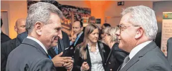  ?? FOTO: ERIC BERGHEM;FELIX KINDERMANN ?? Setzen sich für das europäisch­e Projekt ein: EU-Kommissar Günther Oettinger (links) und Europamini­ster Guido Wolf.