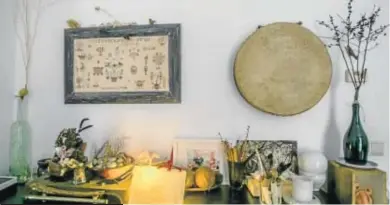 ??  ?? Detalle.
Objetos y esculturas en sus diferentes espacios, entre ellas una de Arsenio Cordero.
