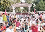  ?? ?? Congress workers protest against detention of Priyanka Gandhi, in Sitapur, on Monday