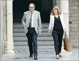  ?? JORDI BEDMAR ?? Quim Torra y Elsa Artadi, ayer camino de la reunión del Govern