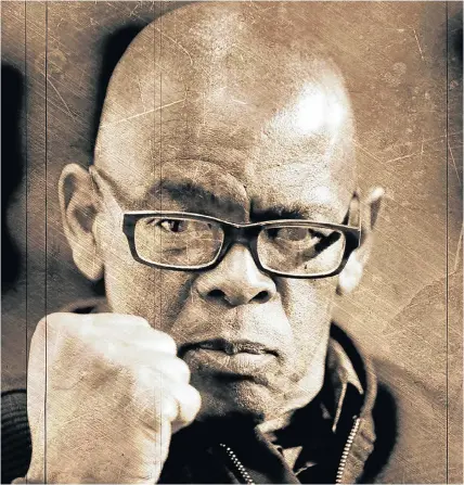  ?? Picture: Alon Skuy ?? ANC’S MR BIG The party’s secretary-general, Ace Magashule, would have been glad the death of Mpambani did not become big news.