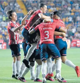  ?? ?? ▮ El Rebaño logró imponerse al Tigres de visita en el Volcán.