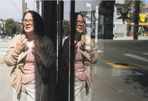  ?? Photos by Jessica Christian / The Chronicle ?? Cole Valley resident Deanna Hodgin says she is constantly on the lookout for a mentally ill man who frequently torments people throughout the neighborho­od.