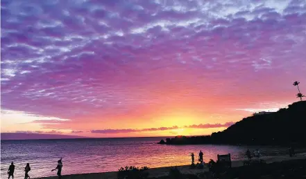  ?? JIM BYERS ?? Some of the best sunsets in the world can be admired at Ka’anapali Beach on Maui.