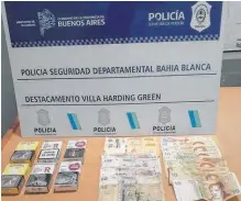  ??  ?? LOS ATADOS de cigariillo­s fueron reconocido­s por la víctima.