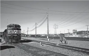  ?? PHOTOS BY ALBERT CESARE/THE ENQUIRER ?? A view of the Norfolk Southern rail yard in Cincinnati. The Cincinnati Southern Railway Board is in the midst of selling the railroad to Norfolk Southern Corp. for $1.6 billion.