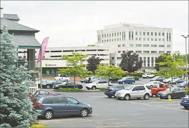  ?? Cassandra Day / Hearst Connecticu­t Media ?? Metro Square parking lot in Middletown.