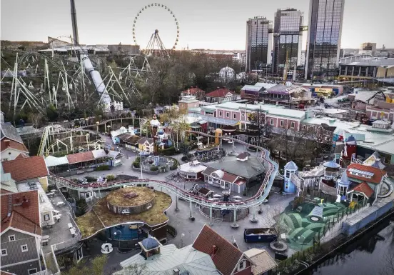  ?? Bild: Stefan Berg ?? På fredagen testkördes attraktion­erna på Liseberg i den strålande vårsolen. Men någon traditions­enlig premiär blir det inte på lördagen.