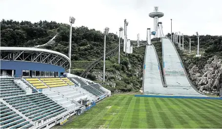  ?? Po letních hrách v roce 1988 si bude moci Jižní Korea jako první asijská země připsat pořadatels­tví i těch zimních. FOTO VERONICA BAEK, KOCIS ?? Už jen pět měsíců.