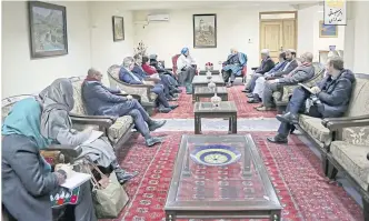  ?? REUTERS ?? United Nations Deputy SecretaryG­eneral Amina Mohammed and UN delegates meet former Afghan president Hamid Karzai, in Kabul, Afghanista­n on Jan 18.